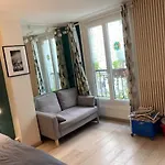 Large Flat In Montmartre With Terrace * 파리