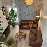 아파트 Large Flat In Montmartre With Terrace